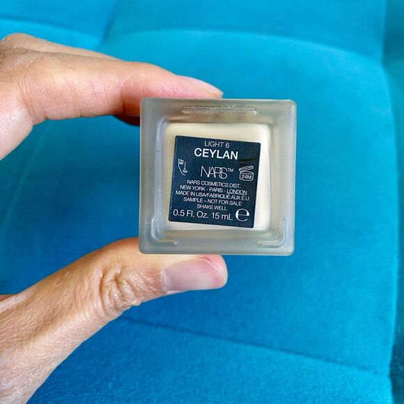 NARS ALL DAY LUMINOUS WEIGHTLESS FOUNDATION in CEYLAN Light 6 Mini size - Rare - Picture 2 of 6